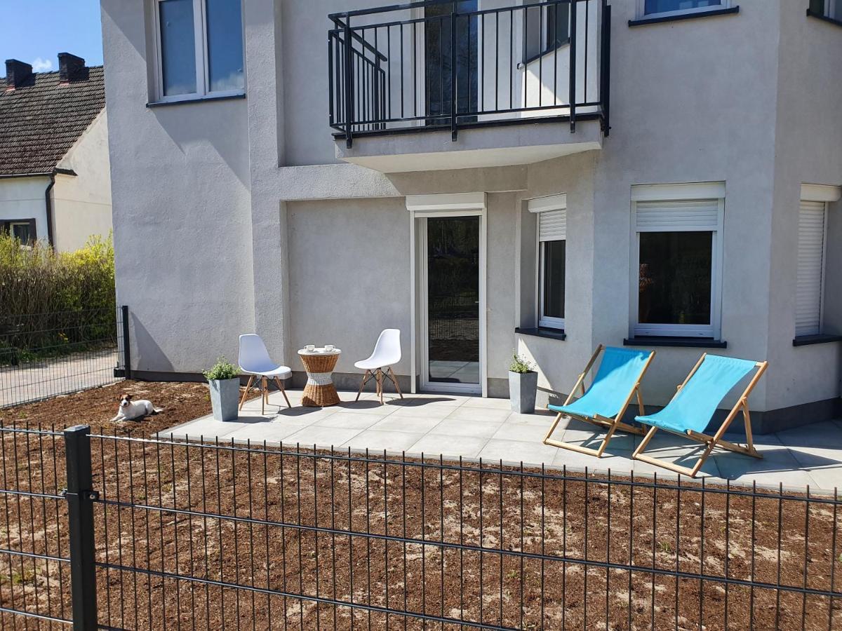 דז'יבנובק Apartament Beige Z Ogrodkiem מראה חיצוני תמונה